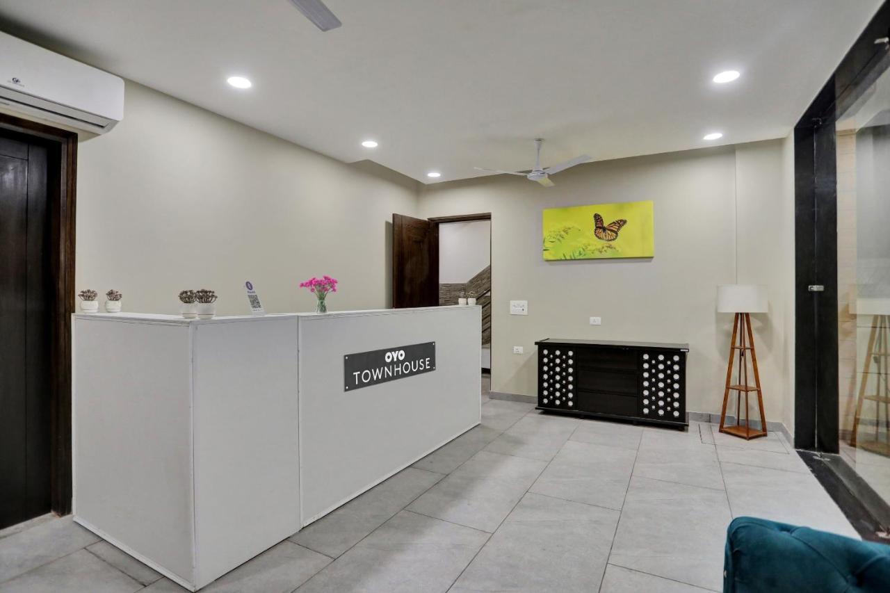 מלון נוידה Townhouse Xanthe מראה חיצוני תמונה