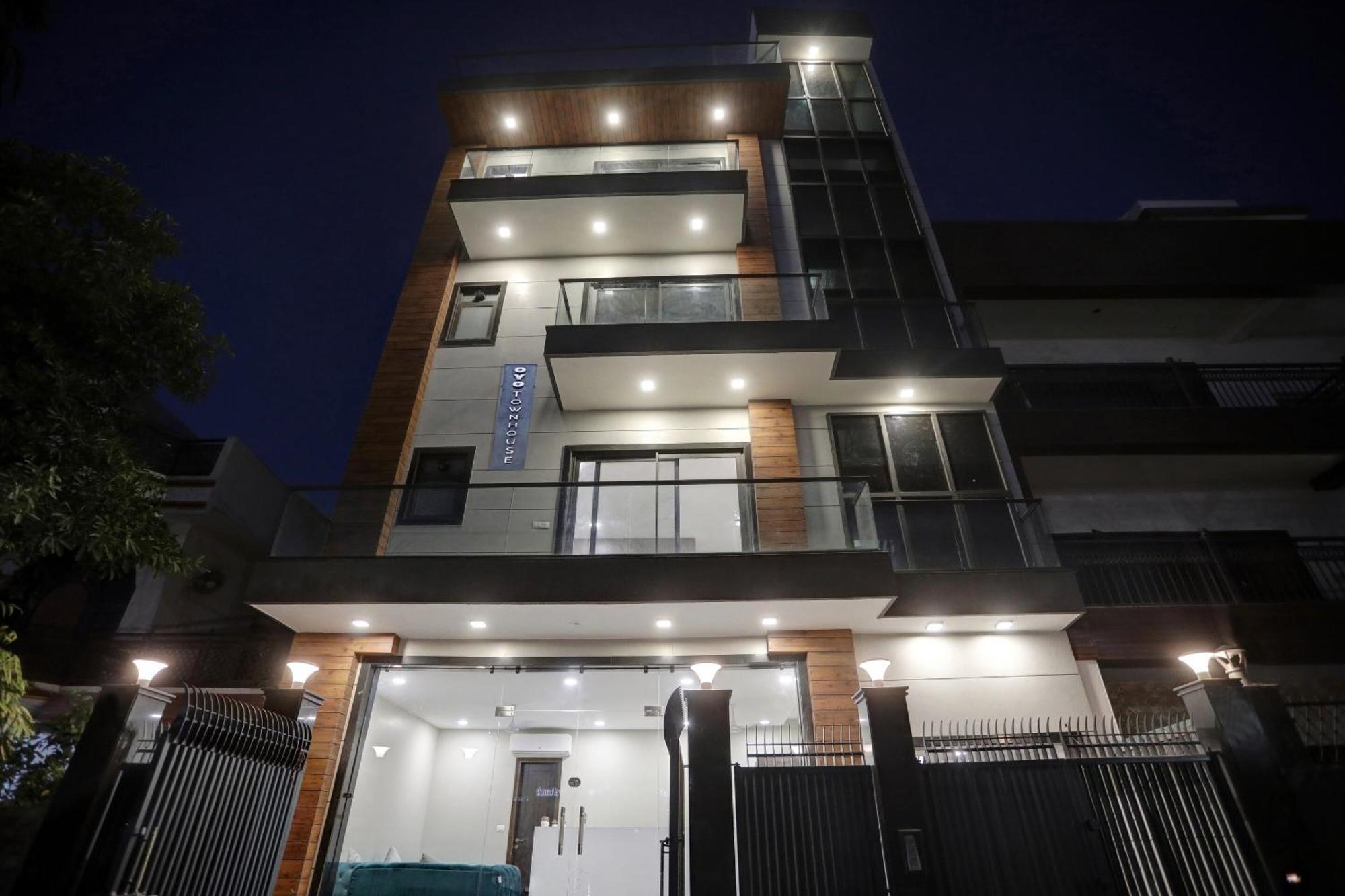 מלון נוידה Townhouse Xanthe מראה חיצוני תמונה