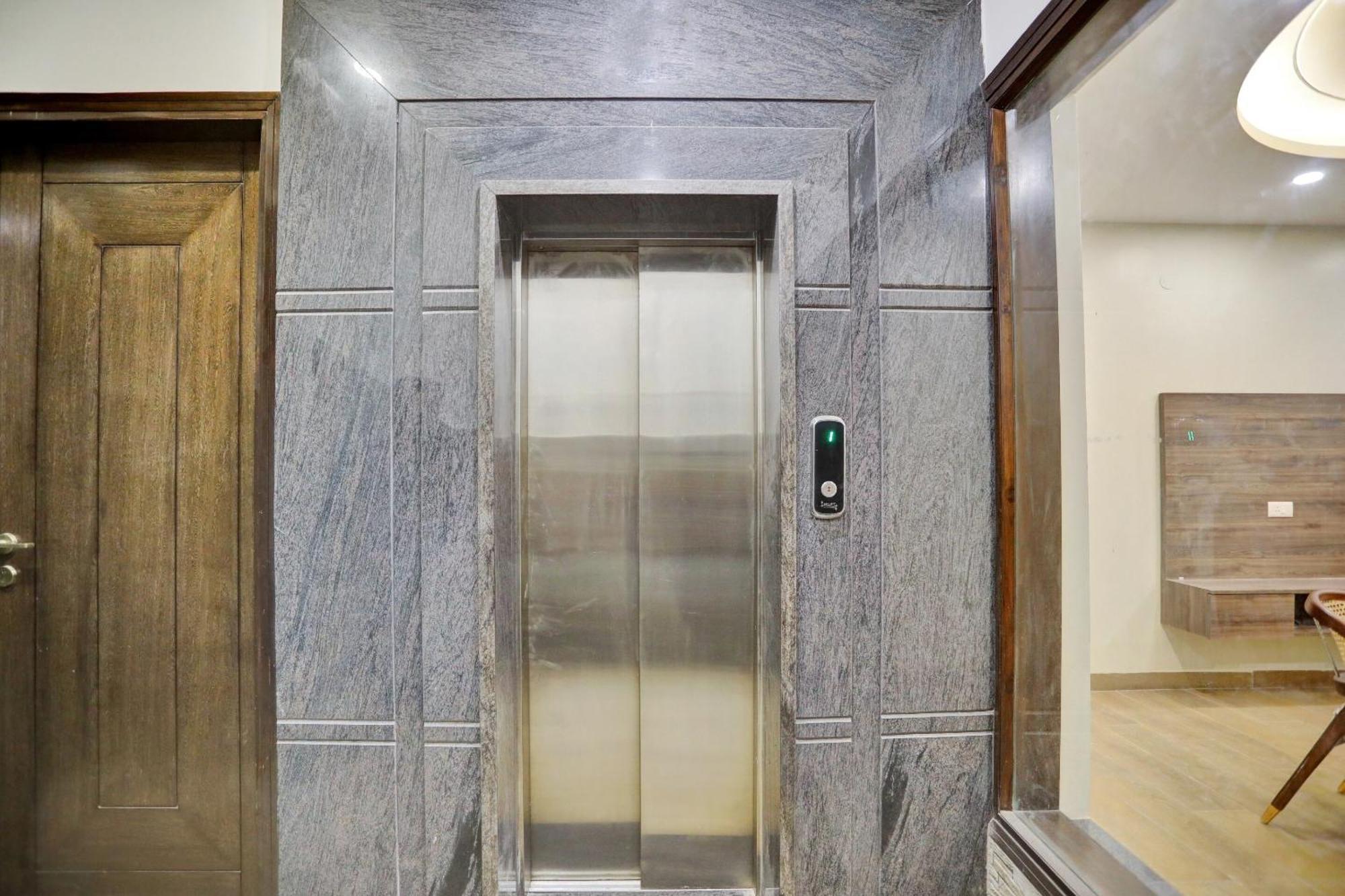 מלון נוידה Townhouse Xanthe מראה חיצוני תמונה