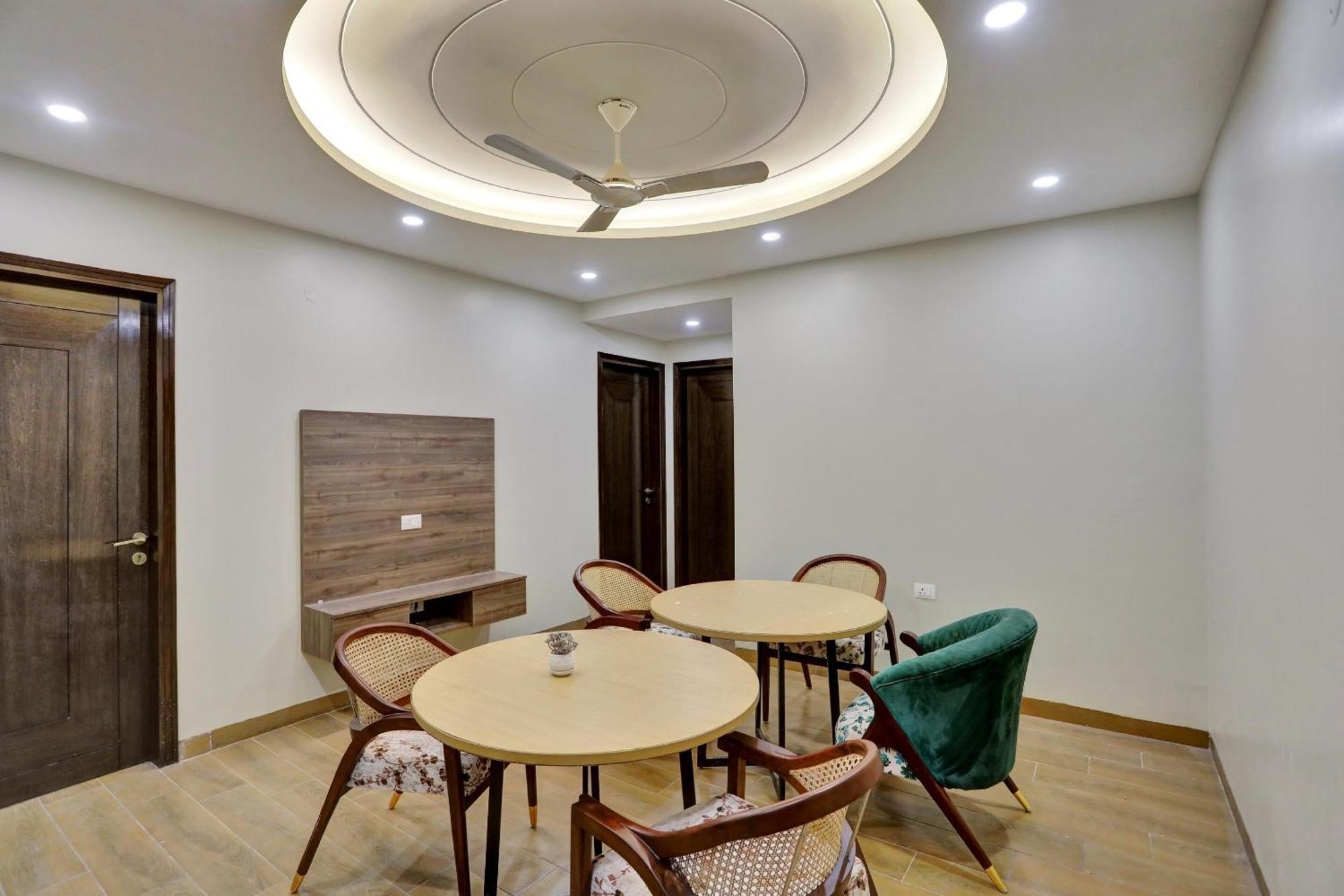מלון נוידה Townhouse Xanthe מראה חיצוני תמונה
