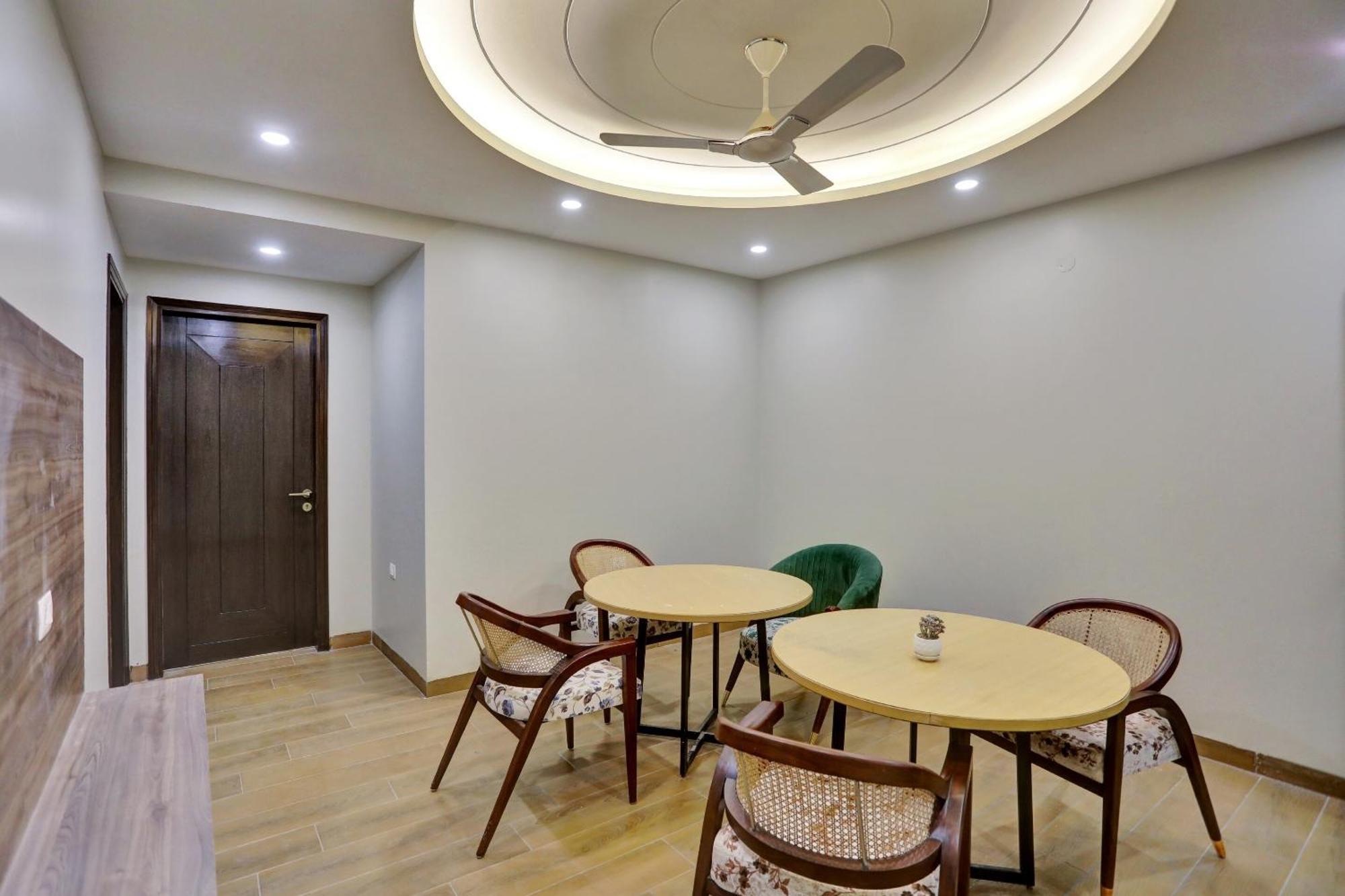 מלון נוידה Townhouse Xanthe מראה חיצוני תמונה